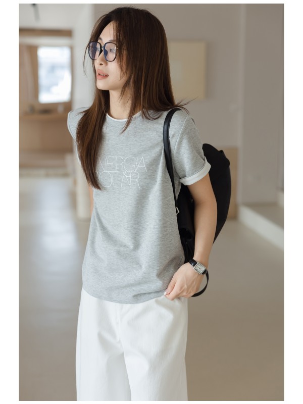 灰色の丸い首の文字短袖Tシャツトップ