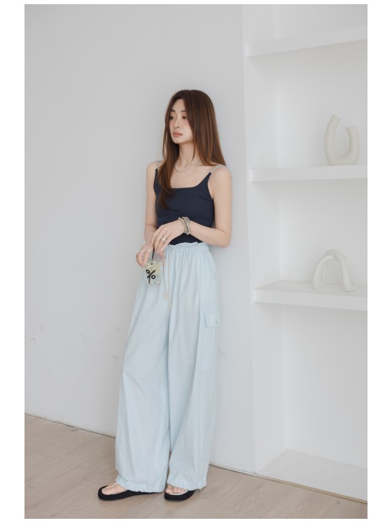 Cropped camisole top with chest pad