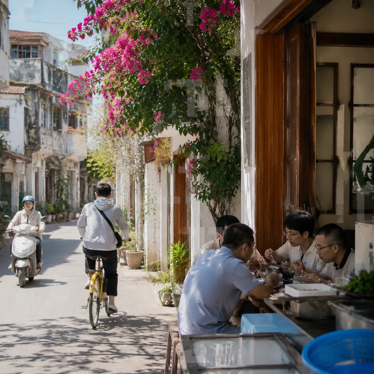Lunch in a Small Xiamen Old-Street Shop Taught Me Local Flavor Is Not a Viral Menu