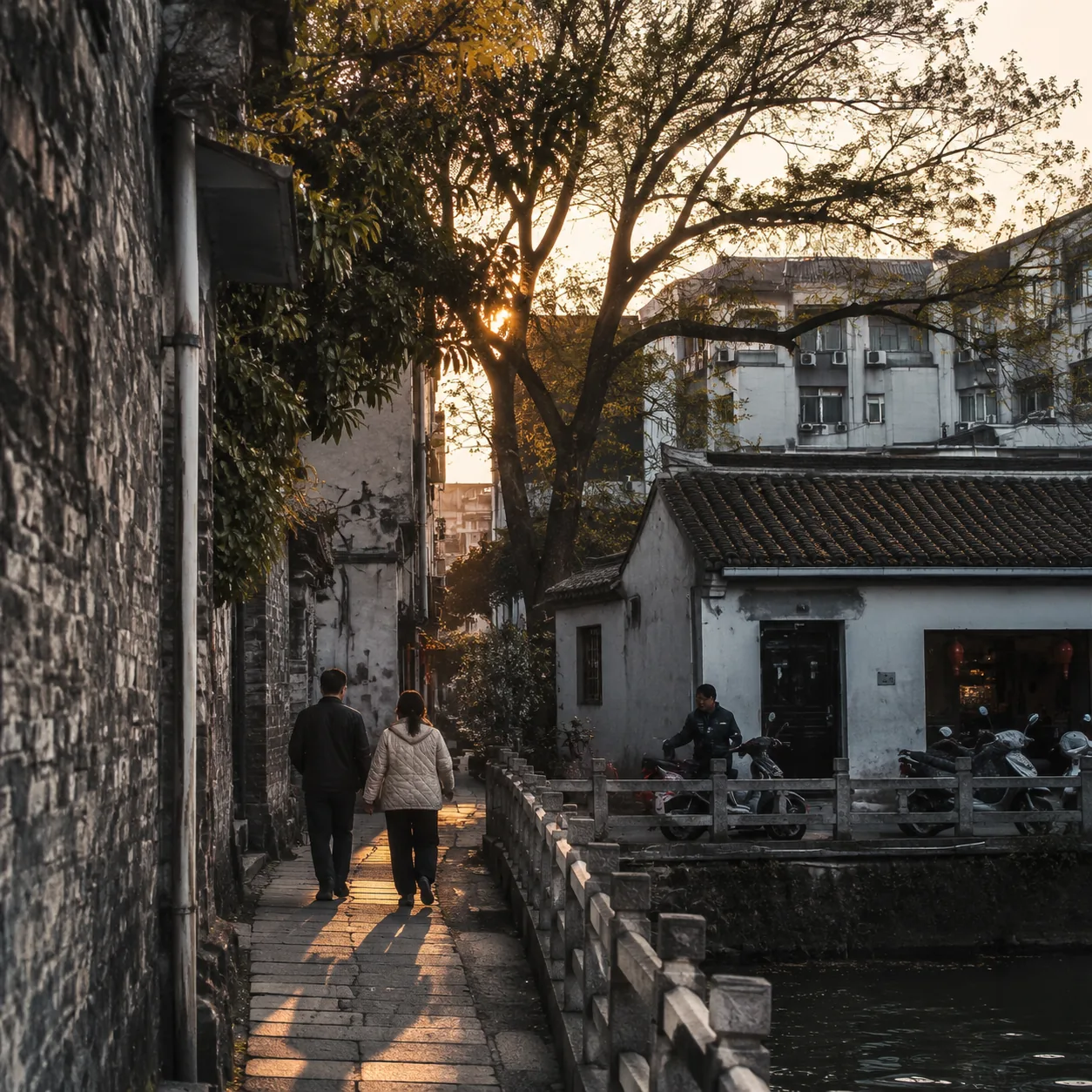 Beneath Nanjing’s Wall, I First Saw That an Ancient City Is Not a Sight but an Ongoing Daily Life