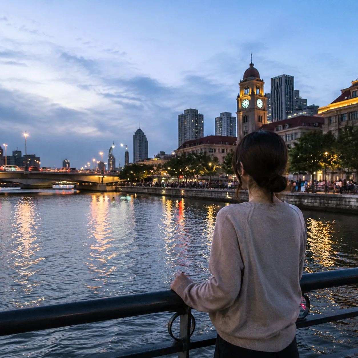 An Evening by Tianjin’s Haihe River Is Not for Check-In Speed